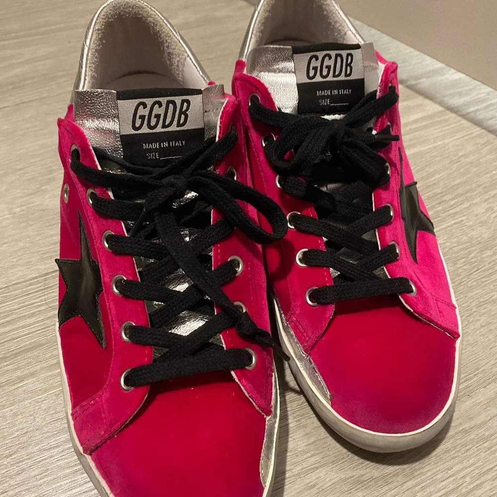 GOLDEN GOOSE RED VELVET SNEAKERS BARELY WORN